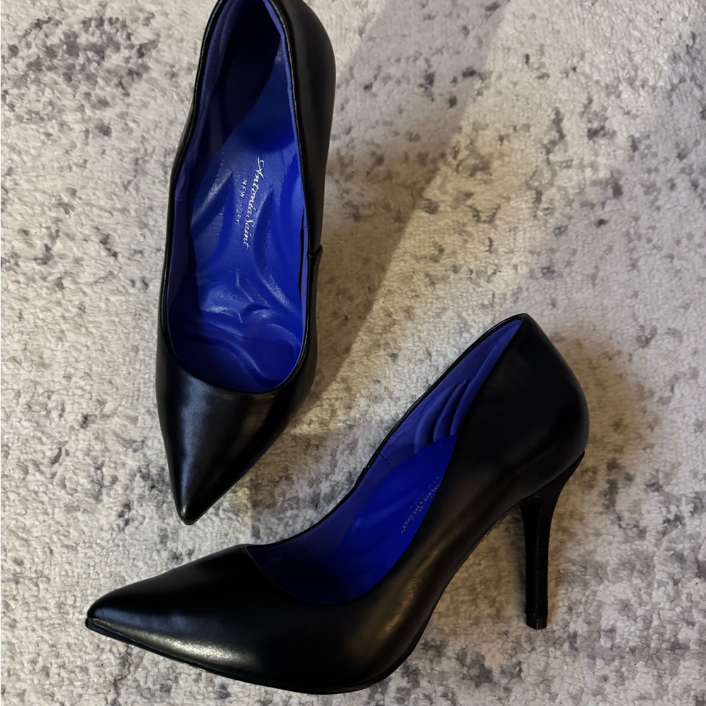 Antonia Saint NY Victoria Pumps - Size 9, New in Box